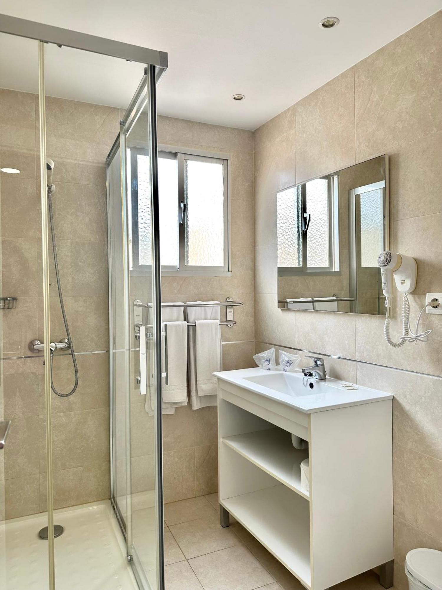 Hotel Victoria Centro Almuñécar Εξωτερικό φωτογραφία